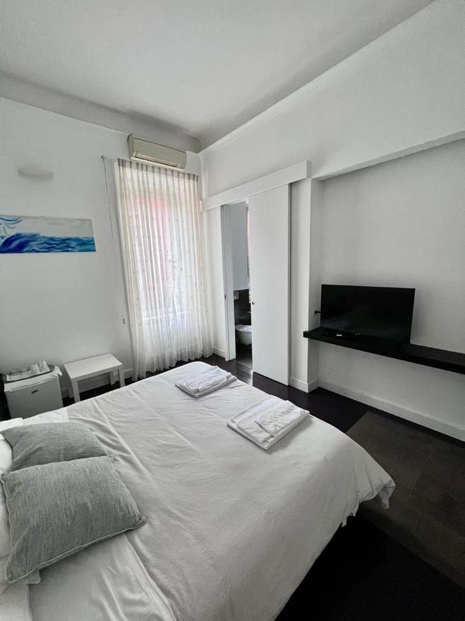 B&B Azuni Home Рим Екстериор снимка